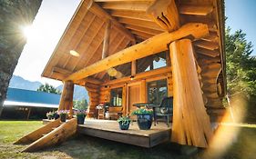 Bella Coola Grizzly Tours And Resort