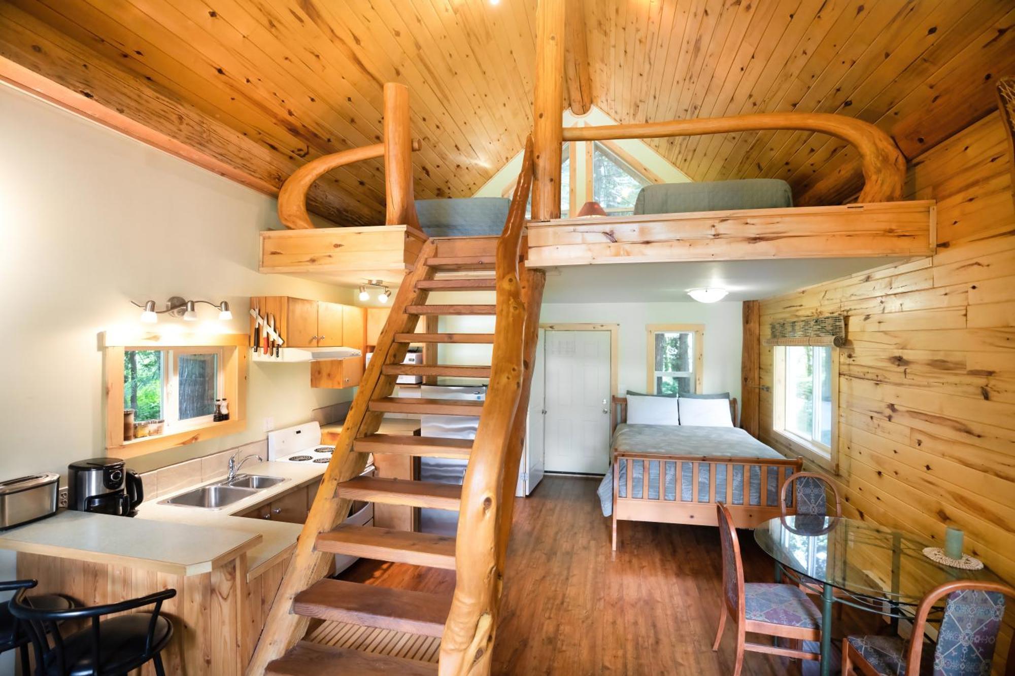 Bella Coola Grizzly Tours And Resort Hagensborg Exterior photo