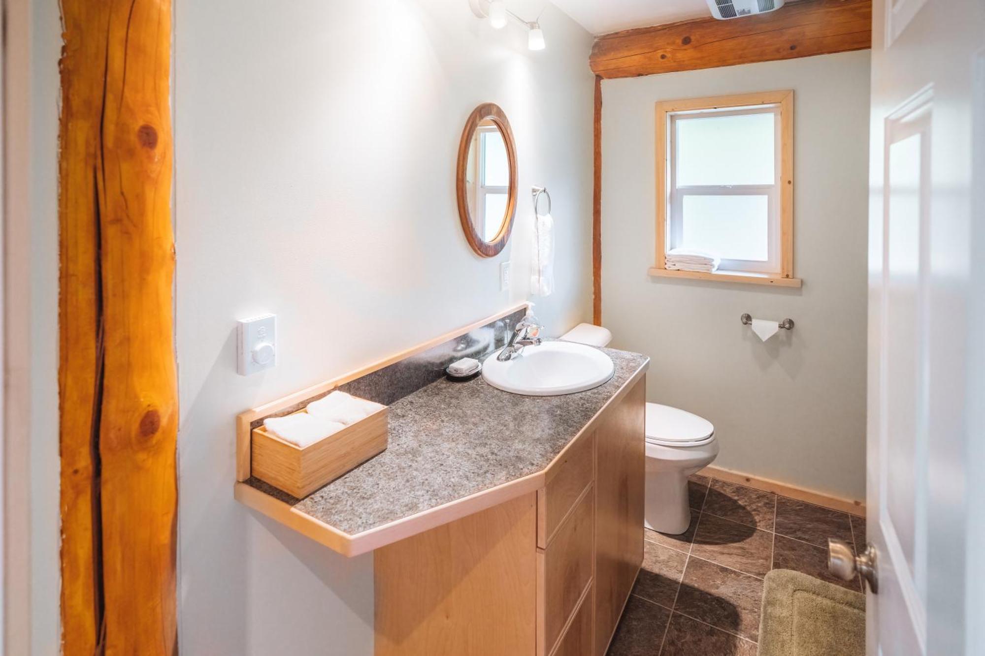Bella Coola Grizzly Tours And Resort Hagensborg Exterior photo