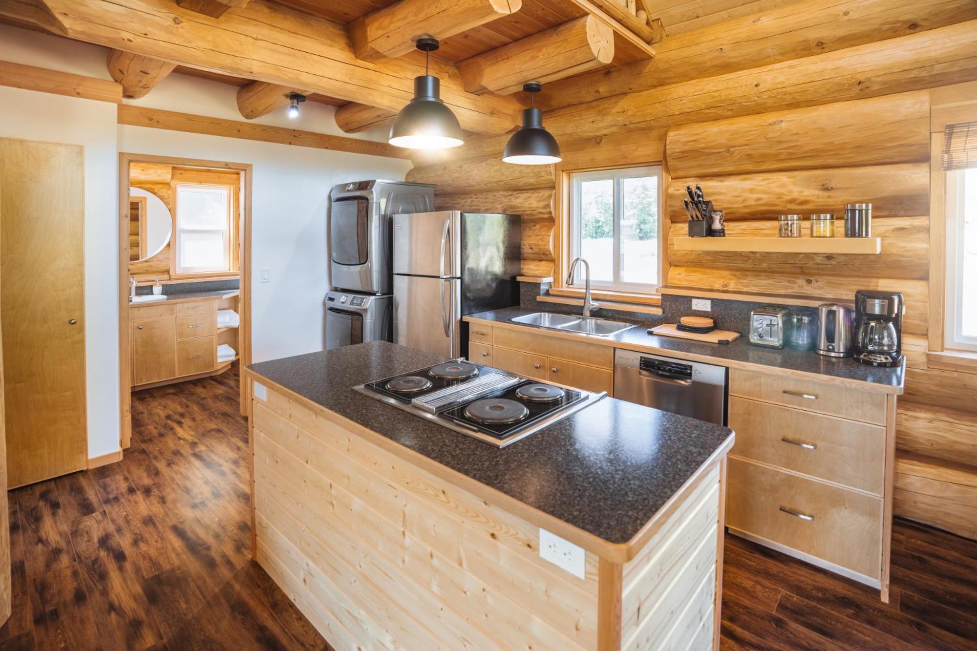 Bella Coola Grizzly Tours And Resort Hagensborg Exterior photo